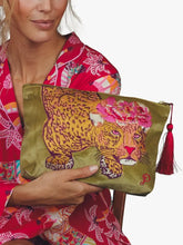 Load image into Gallery viewer, Climbing Leopard Velvet Zip Pouch
