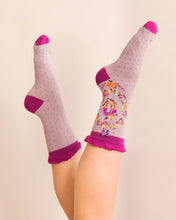Load image into Gallery viewer, A-Z Ankle Socks - Q
