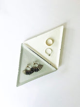 Load image into Gallery viewer, Concrete triangle tray/organiser (white colour)
