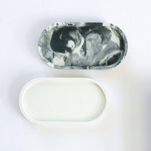 Load image into Gallery viewer, Oval concrete tray/organiser (white colour)
